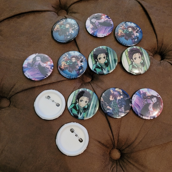 Demon Slayer pin lot - Picture 4 of 5